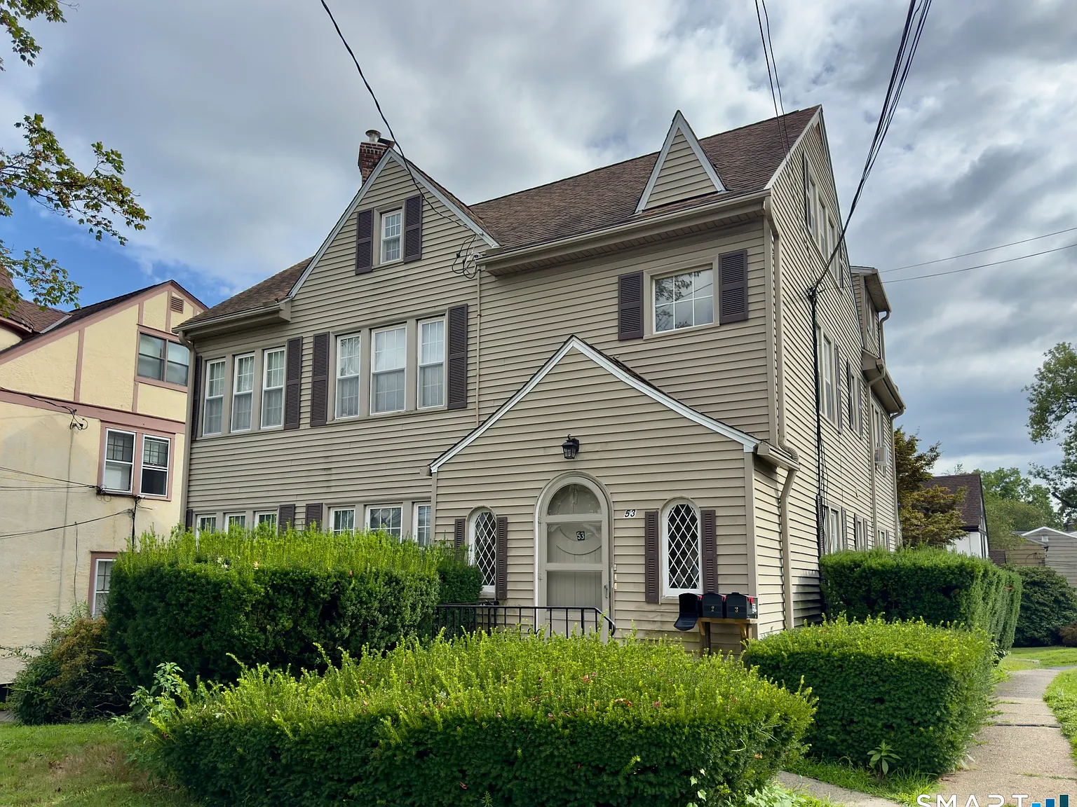 2 bed, 1.0 bath, 1222 sqft, $2,700 — Photo 1