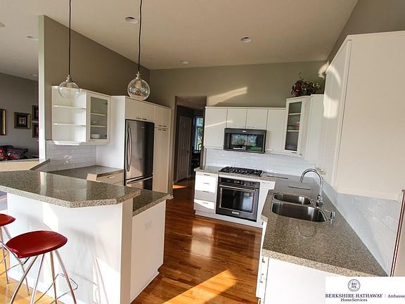 5th image of 6419 N 159th St