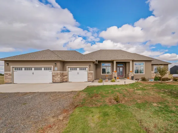 703 Sally Port Rd, Laramie, WY 82070