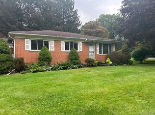 5639 Pleasant Dr, Waterford, MI 48329