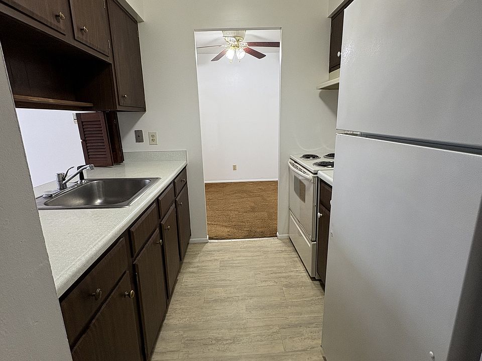 1st image of 695 Capital Ave NE #25B