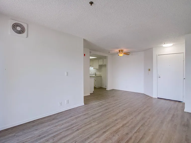 Casa Pacifica Senior Apartment Homes — Photo 16