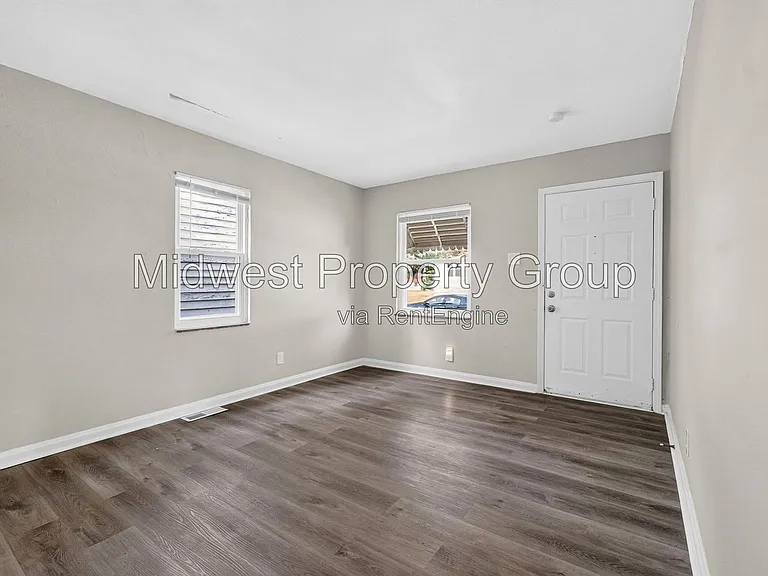 1237 Fairview Ave — Photo 3