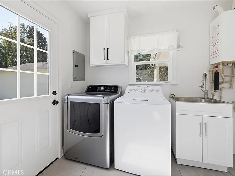 2311 Valencia St — Photo 13
