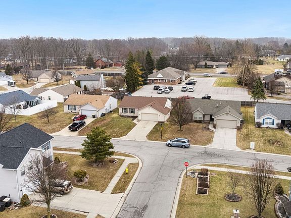 4th image of 8106 Franchesca Way