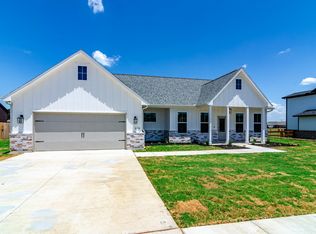 616 W Gould St, Pilot Point, TX 76258