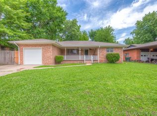 213 E Pine Pl, Skiatook, OK 74070