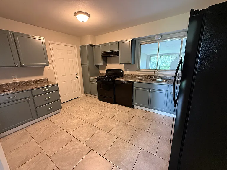 3623 Invicta Dr — Photo 5