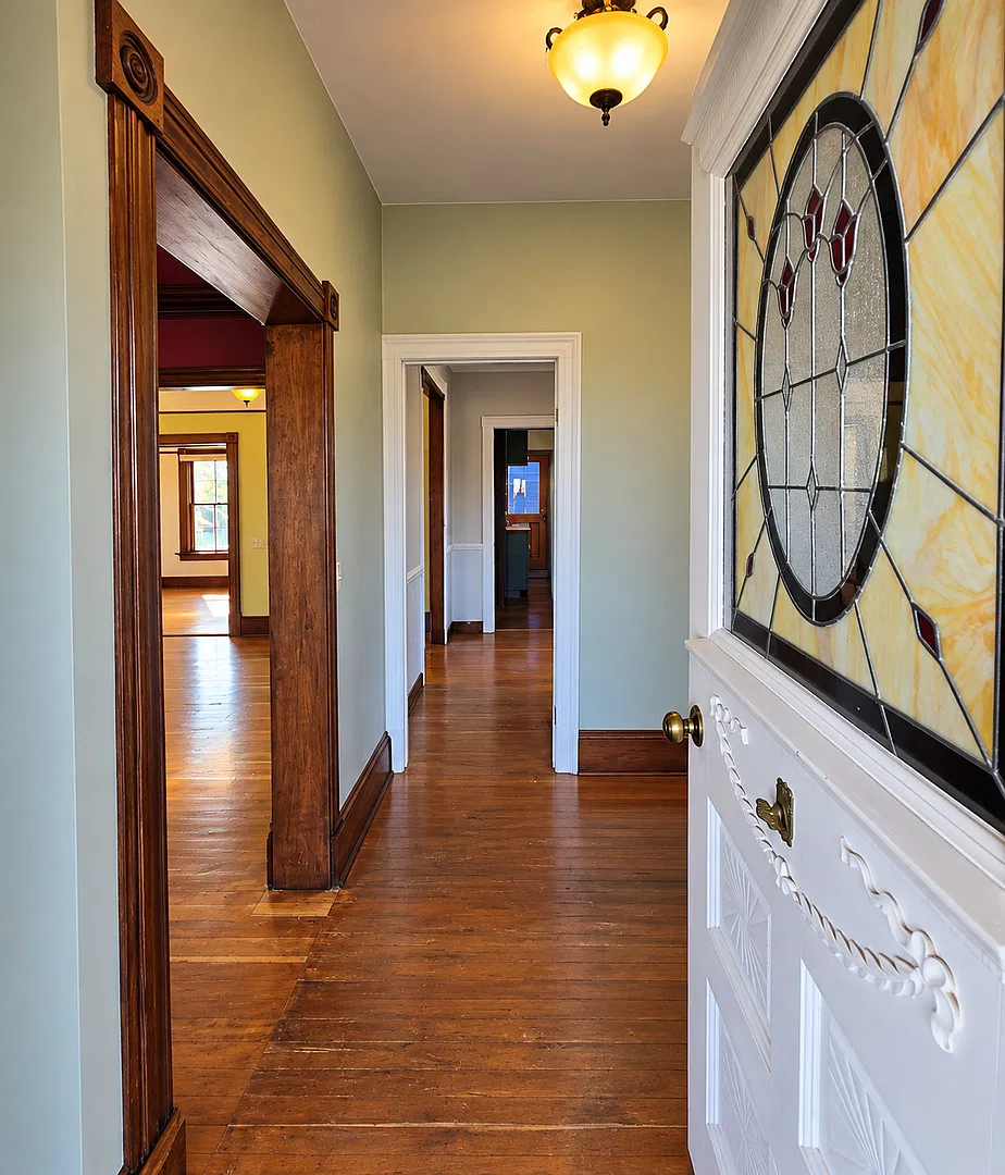 3 Bedrooms | 2 Bathrooms | Water Views | Historic Uptown Port Townsend — Photo 3