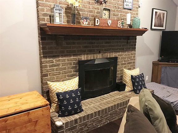 4th image of 110 Lake Park Dr