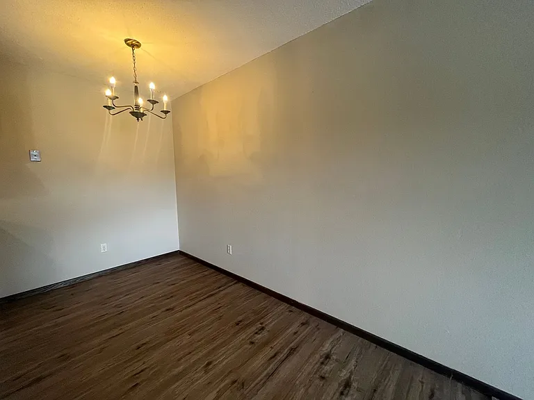 41 Arlington Ave West — Photo 17