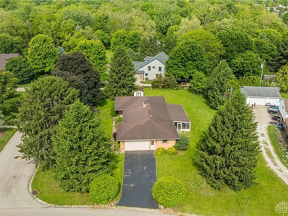 5th image of 2830 Joy Dr