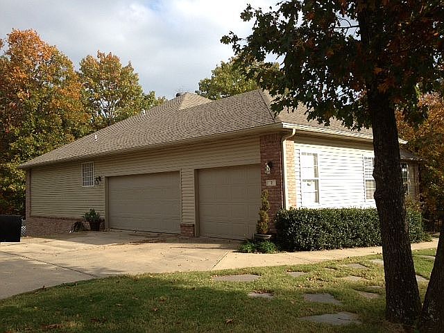 3 Car Garage