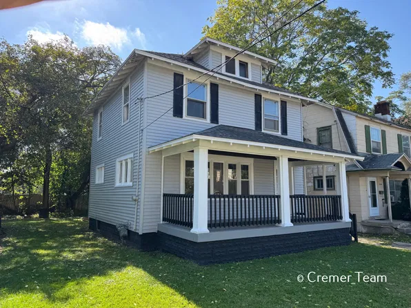 1034 Hall St SE, Grand Rapids, MI 49507