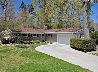 2440 Elmwood Dr, Westlake, OH