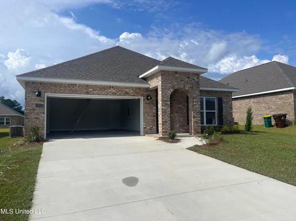 17812 Kelso Dr, Diberville, MS 39540
