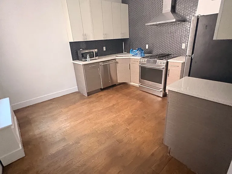 621 W End Ave #5A — Photo 6
