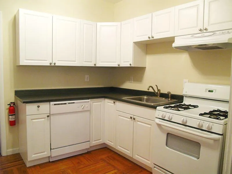 Building Photo - 205 W 29th St #1