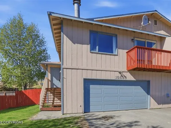 18635 N Lowrie Loop, Eagle River, AK 99577
