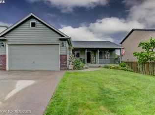 37620 Goldenrain St, Sandy, OR 97055