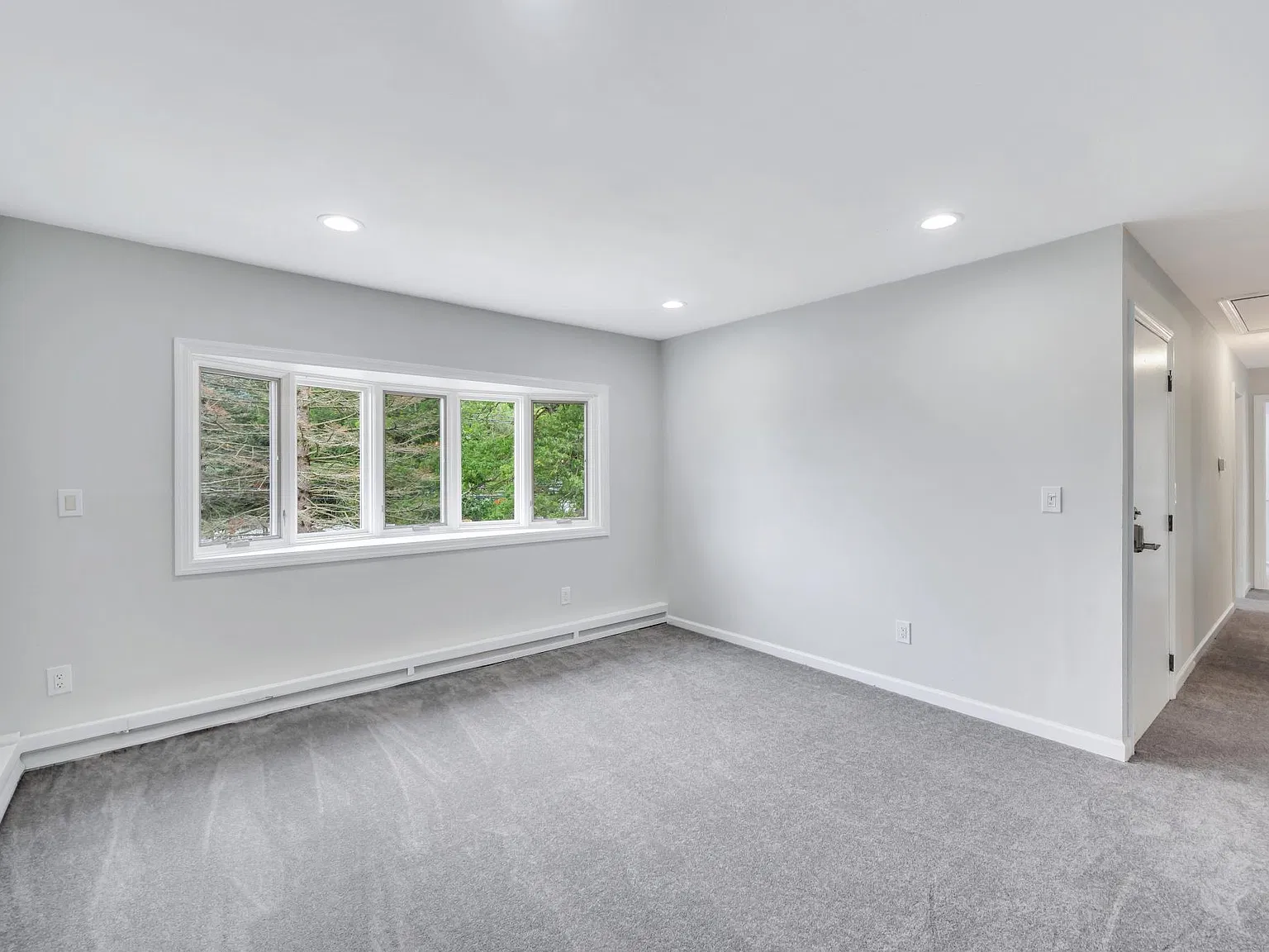 Holbrook Rd, Ronkonkoma — Photo 2