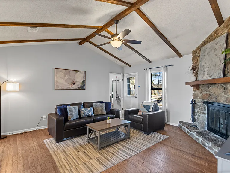 122 Pecan Valley Dr — Photo 6