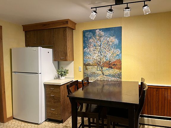 4th image of 86 Pollard Rd #1