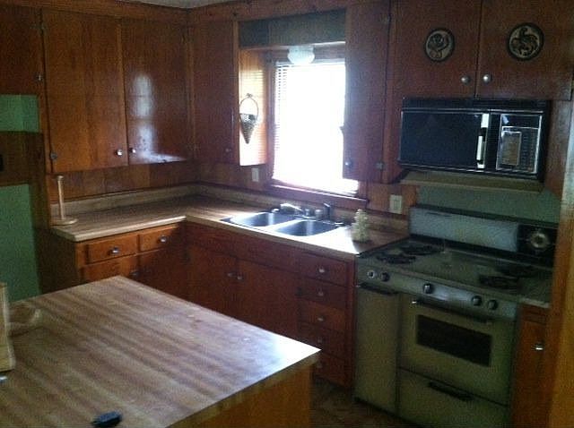 2nd image of 2708 Old Country Club Rd