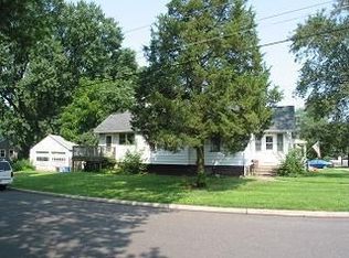 202 N Lenola Rd, Moorestown, NJ 08057