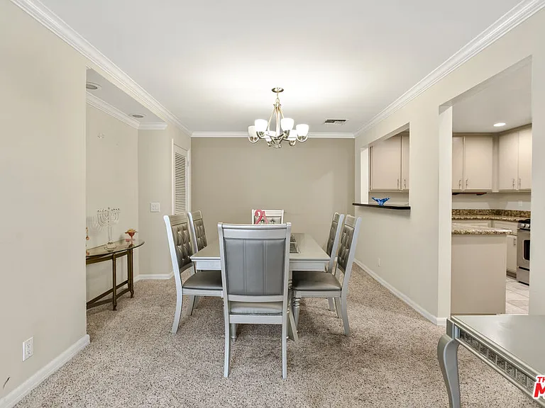 1110 S Shenandoah St #8 — Photo 6
