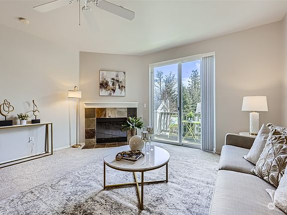 5th image of 3116 164th Street SW #1603