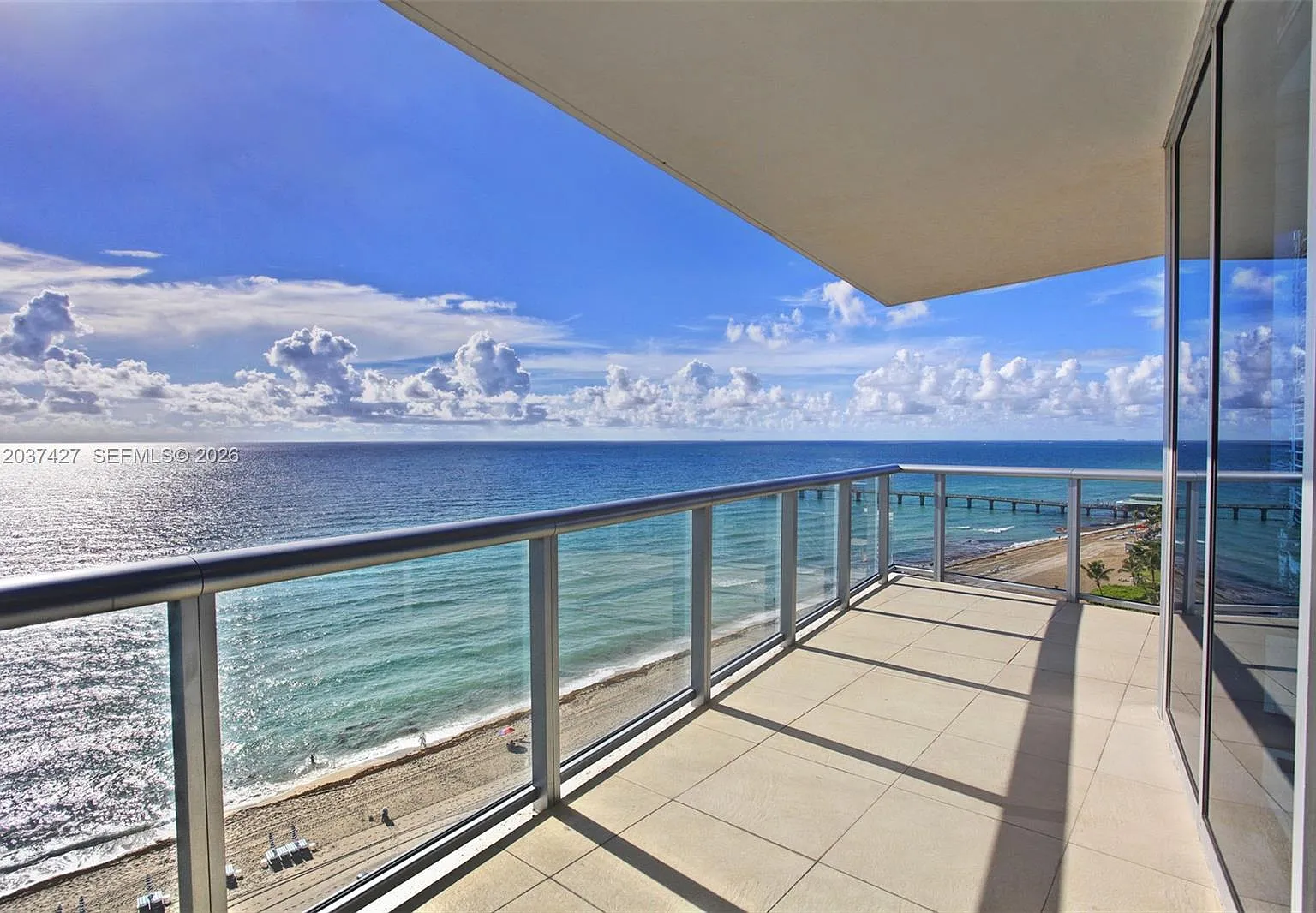 Jade Beach Condo — Photo 3