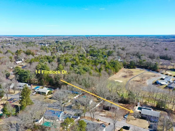 14 Flintlocke Dr, Plymouth, MA 02360