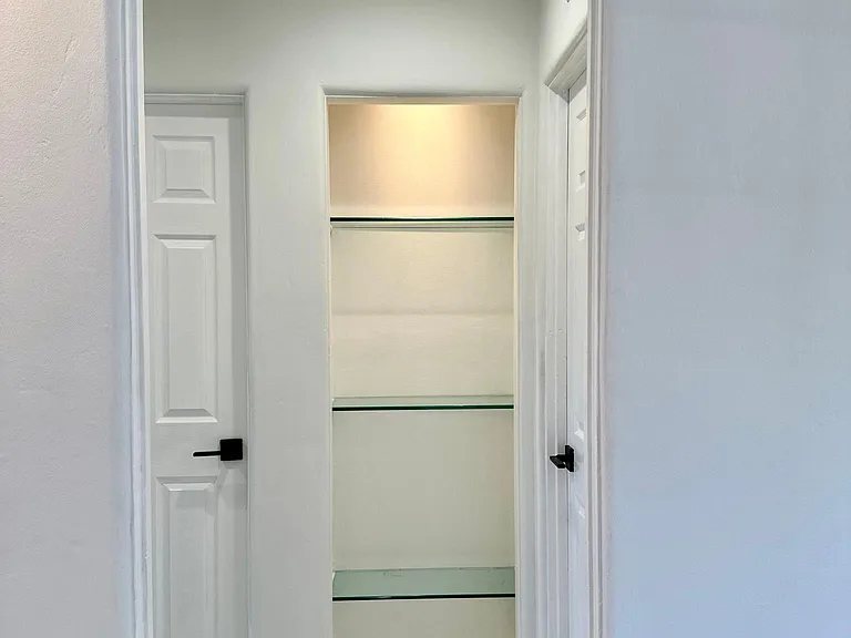 2133 N Buena Vista St — Photo 22