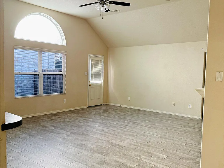 19130 Clevera Walk Ln — Photo 6
