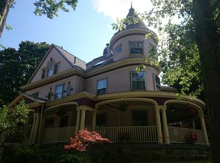 2 Gardner Rd #1, Brookline, MA 02445