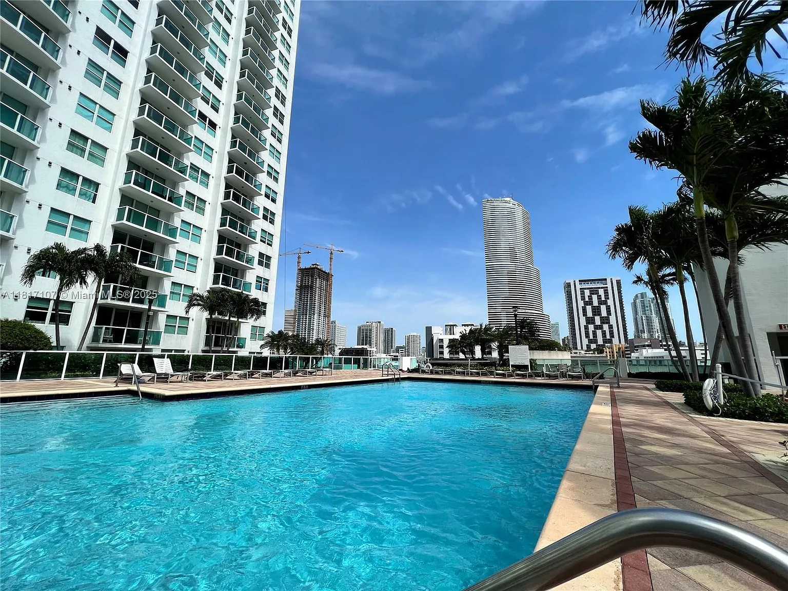 1 bed, 750 sqft, $2,995 — Photo 3