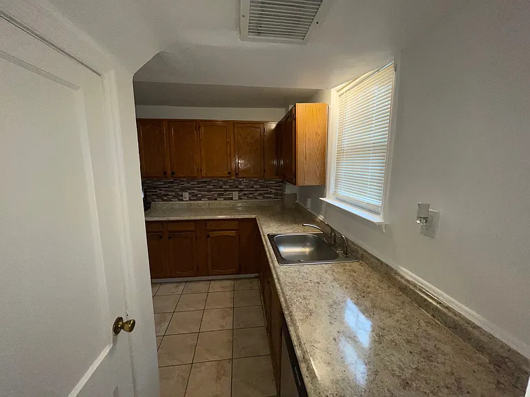 5 N Cannon Dr — Photo 7