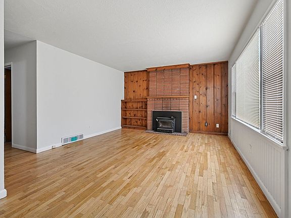 3rd image of 13 El Sereno Dr