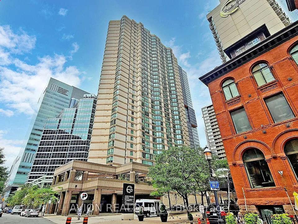 38 Elm St #3108