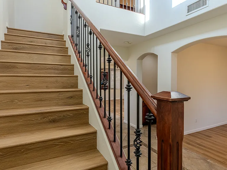 2051 E Carla Vista Dr — Photo 23