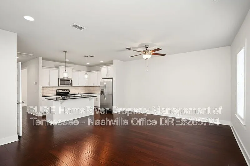 3 bed, 3.5 bath, 2147 sqft, $2,850 — Photo 4