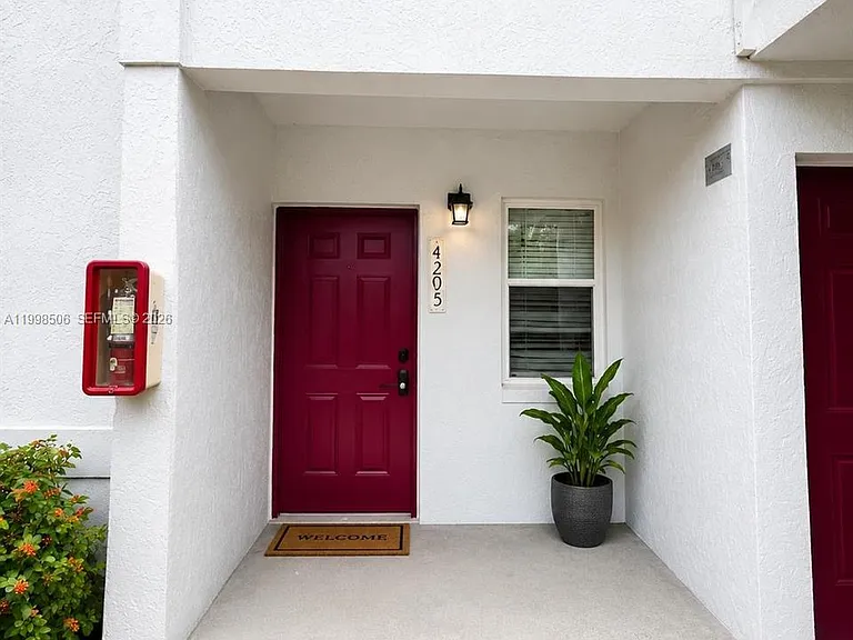 4295 NW 114th Ter #4295 — Photo 2