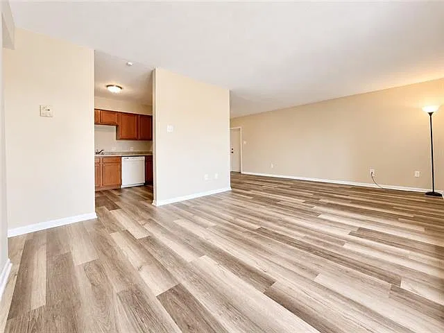 1161 Lake Ave — Photo 4