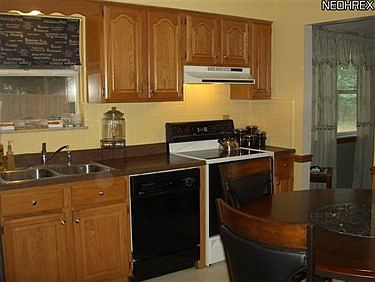 5th image of 2868 Fair Oaks Dr