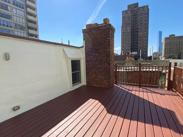 1949 Locust St APT 4, Philadelphia, PA 19103
