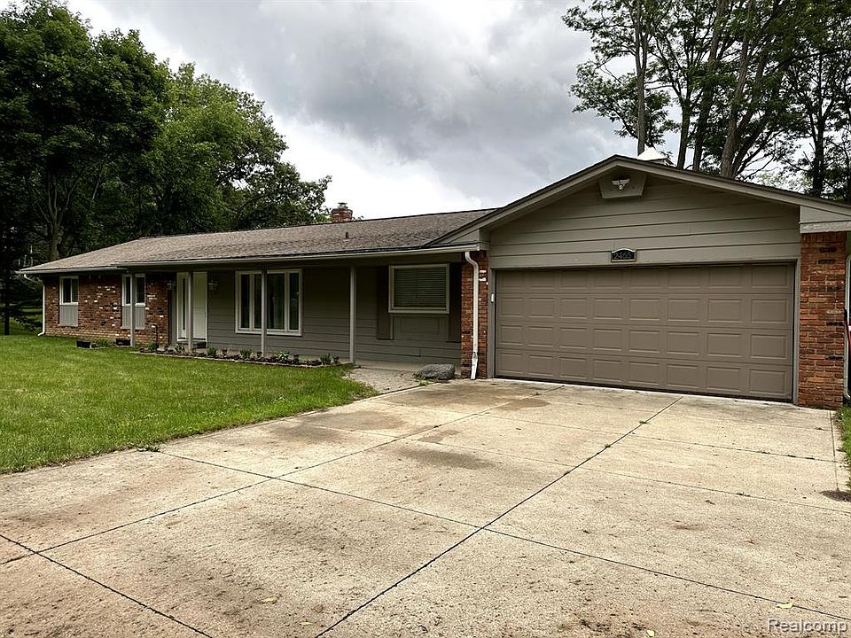 2465 Middlebelt Rd, West Bloomfield, Mi 48324 