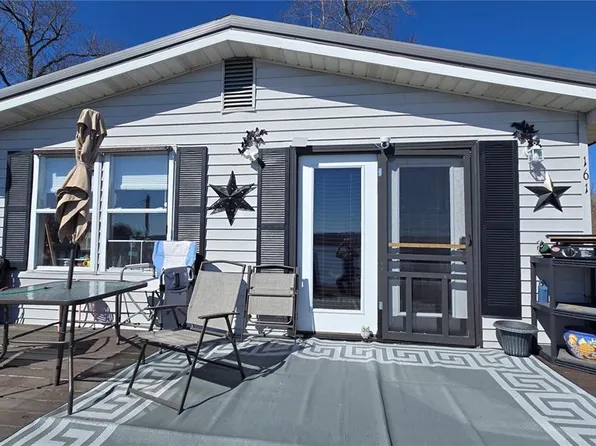 161 Old River Rd, Elsberry, MO 63343