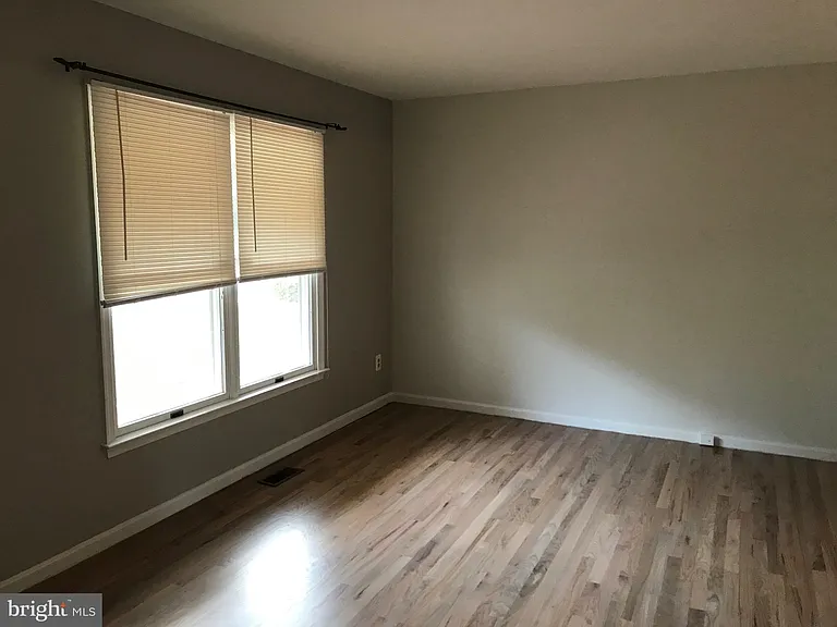 Mainsail Dr — Photo 12