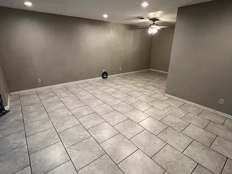 1325 Jefferson St — Photo 5